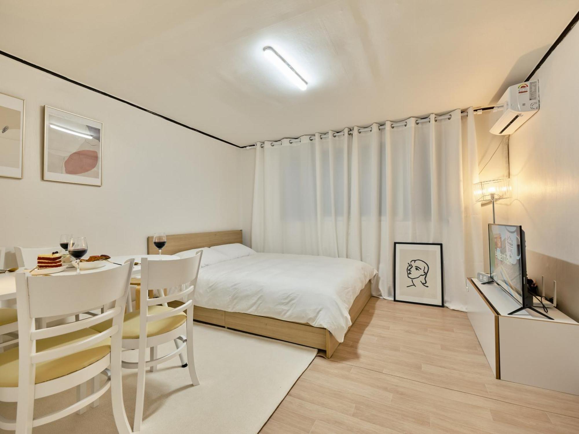 Warm Place Seul